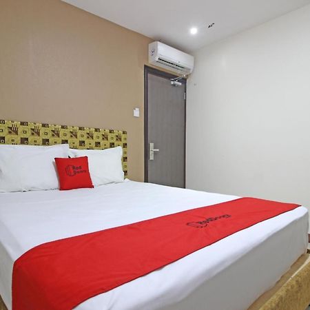 Reddoorz Near Uns Solo Hotel Exterior photo