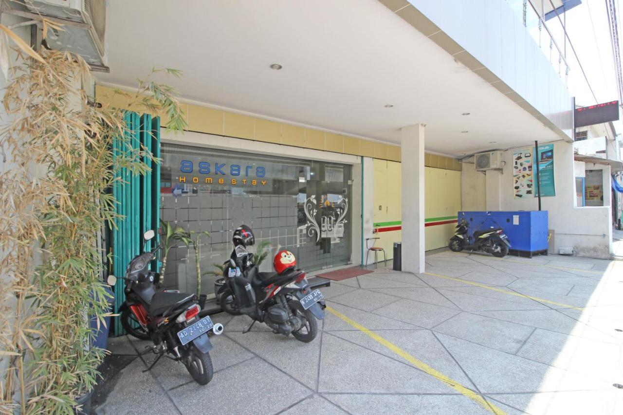Reddoorz Near Uns Solo Hotel Exterior photo